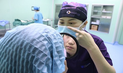 济南双眼皮医院怎么治疗上眼睑脂肪厚？